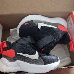 Nike Revolution 7 Tdv 