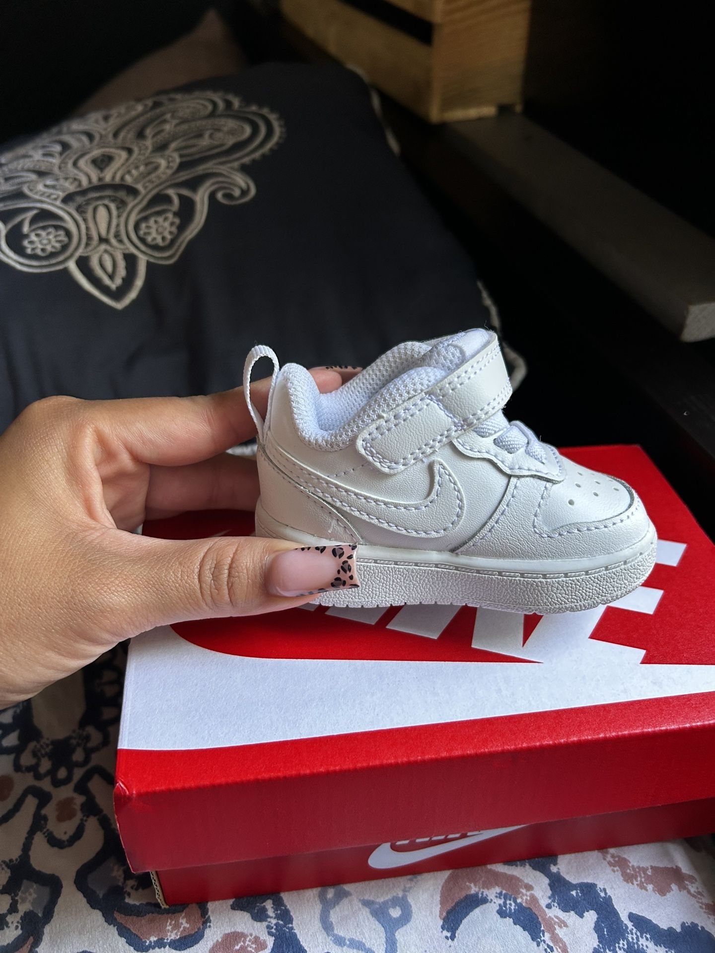 Nike Court Borough Low 2