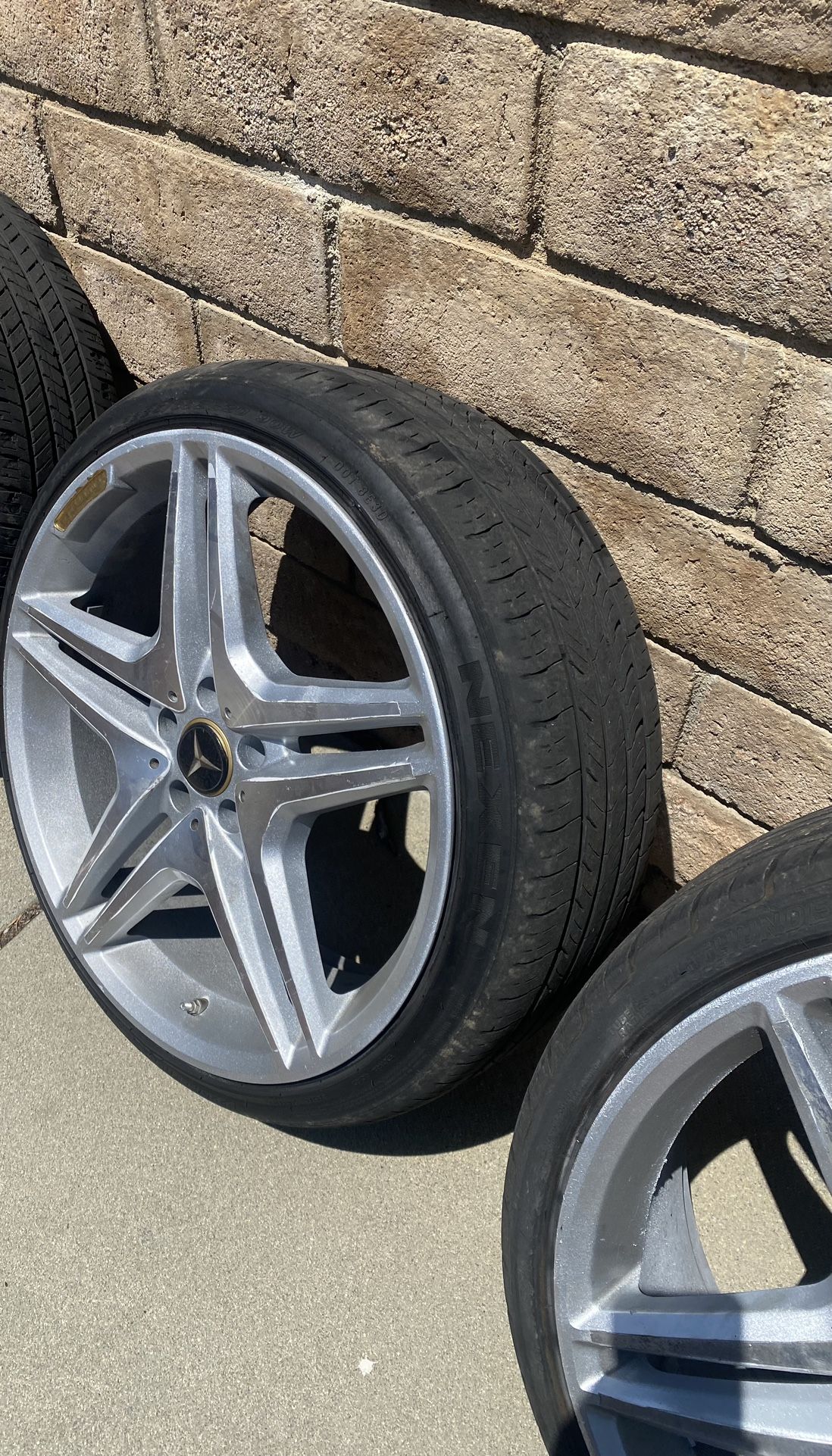 20” AMG Rims On Low Pro Tires for Sale in Moreno Valley, CA OfferUp