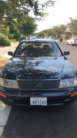 Lexus LS