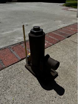 Bottle jack  5 tons