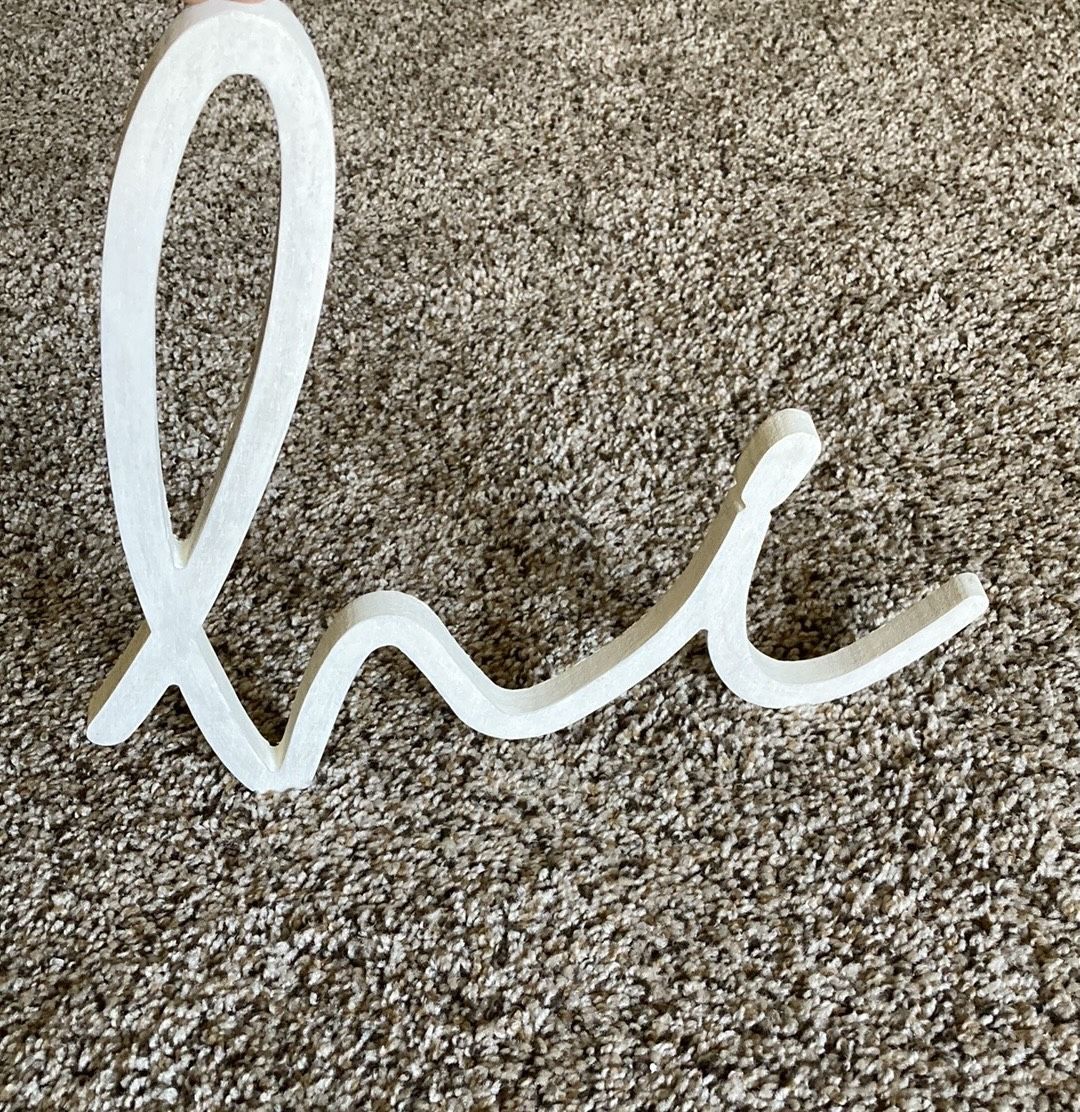 Hi wall mounted sign decor Like New
