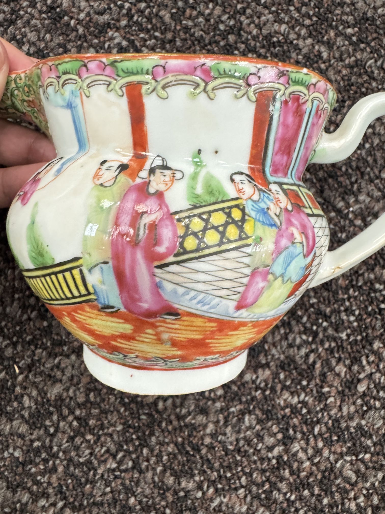 Vintage Chinese famille rose porcelain pot