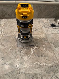 XR DEWALT compact router