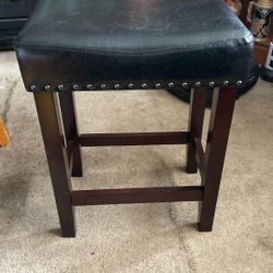 Bench Chair Price 10$ Height 24 Inch. Pick Up In E.  Tacoma 