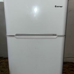 Cost way Mini Fridge+ Freezer