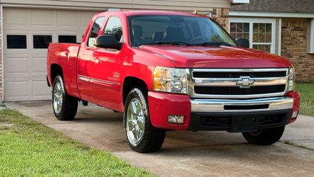 2011 Chevrolet Silverado 1500 LT Extended Cab 4D (5.3L V8 SPFI Flex Fuel)