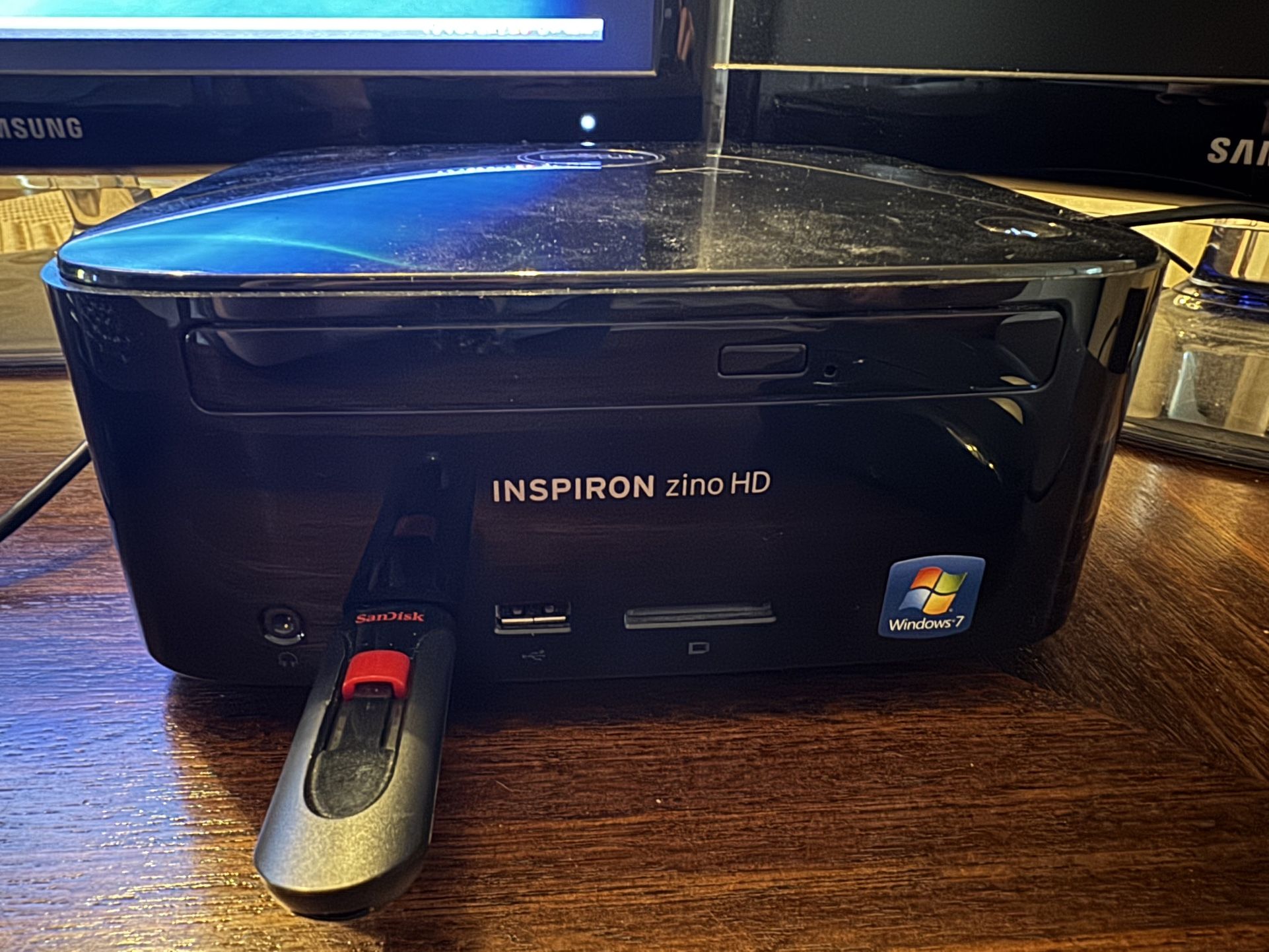 Dell Inspiron Zino HD Desktop PC