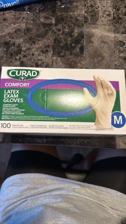 Latex exam gloves