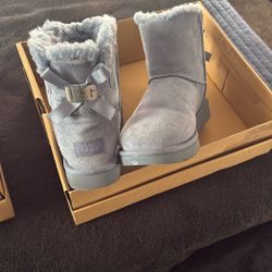 W Mini Bailey Ugg Metal Graphic 