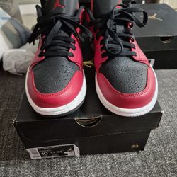 Air Jordan 1 Low Gym Red Size 10 LIGHTLY USED 