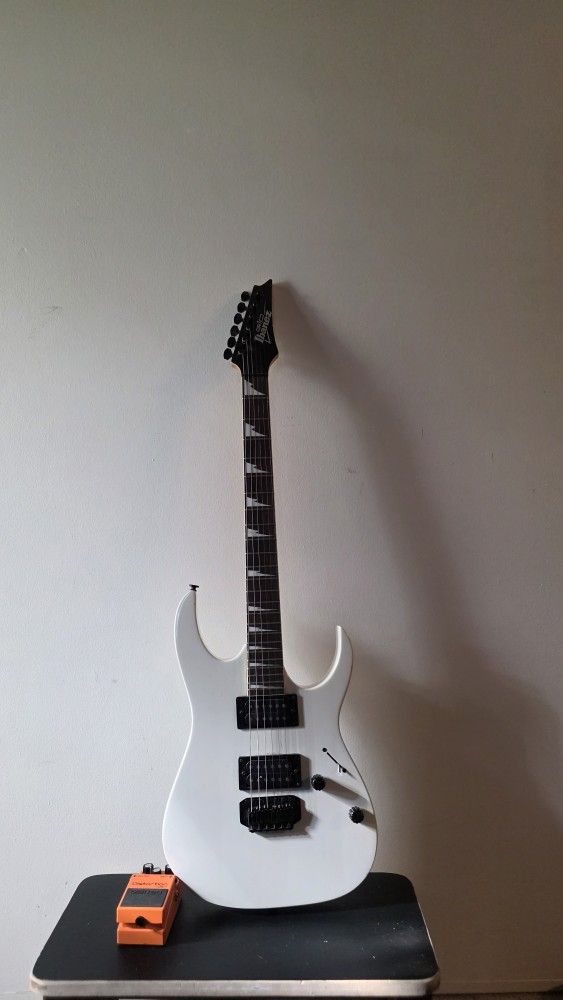 Ibanez G10 (White Electric Guitar)