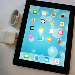 iPad 4 ,Fourth Generation,  iCloud Unlocked,   Wi-Fi  Internet Access  , Excellent Condition Like New