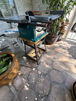 Makita table saw 10 inch. Model : 2711