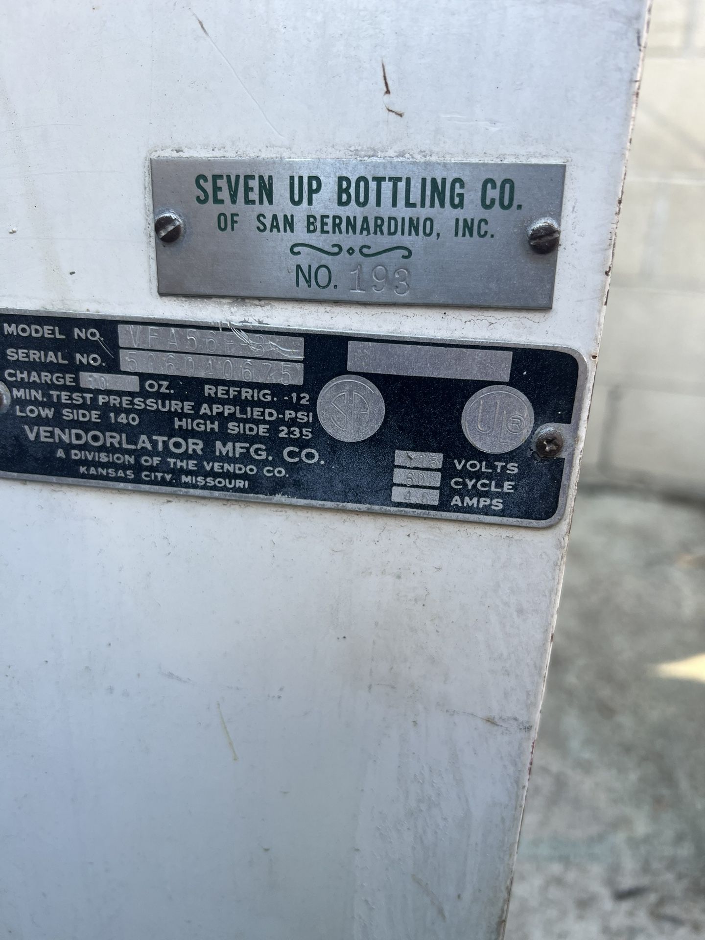 Vintage 1960's Vendorlator 7Up Seven Up Machine