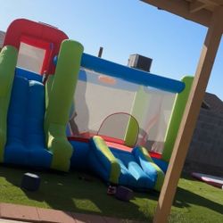 Bounce House (inflatable)