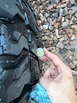 Tires and rims 33x12.50R17LT