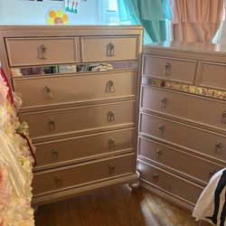 Pearl pink Full-Size Bedroom Set