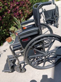 Used Everest & Jennings Wheelchair Good Condition