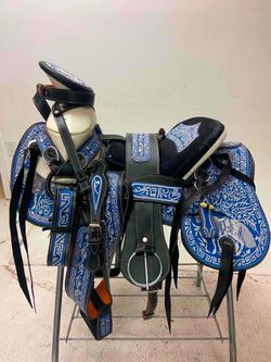 Montura charra con bordados