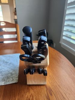Chicago Cutlery Knife Set Block Wooden with 11 Knives 12 slots