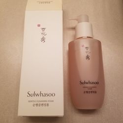 Brand New in package Sulwhasoo gentler cleaning foam 200ml. Korean brand skincare 
