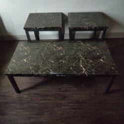 Coffee Table And 2 Inn tables 