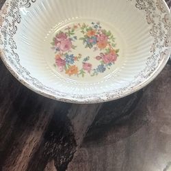 6 Inch 22k Gold Bowl.    Rose Flower Pattern