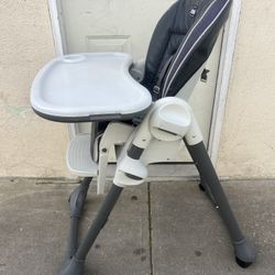 CHICCO HIGH CHAIR 