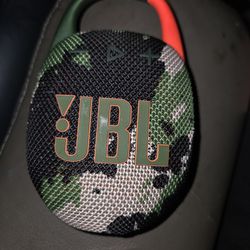 camo waterproof jBL Clip 5  speaker