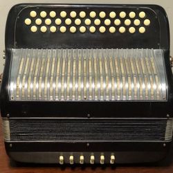 GCF/SOL Italian Accordion/acordeon With Unknown Brand, 37 Treble Keys But With Only 31 Treble Reeds. No Leaks. 