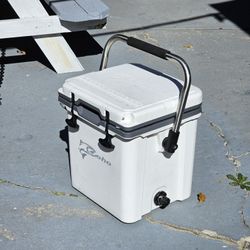 Coho cooler, good condition, bottle opened etc