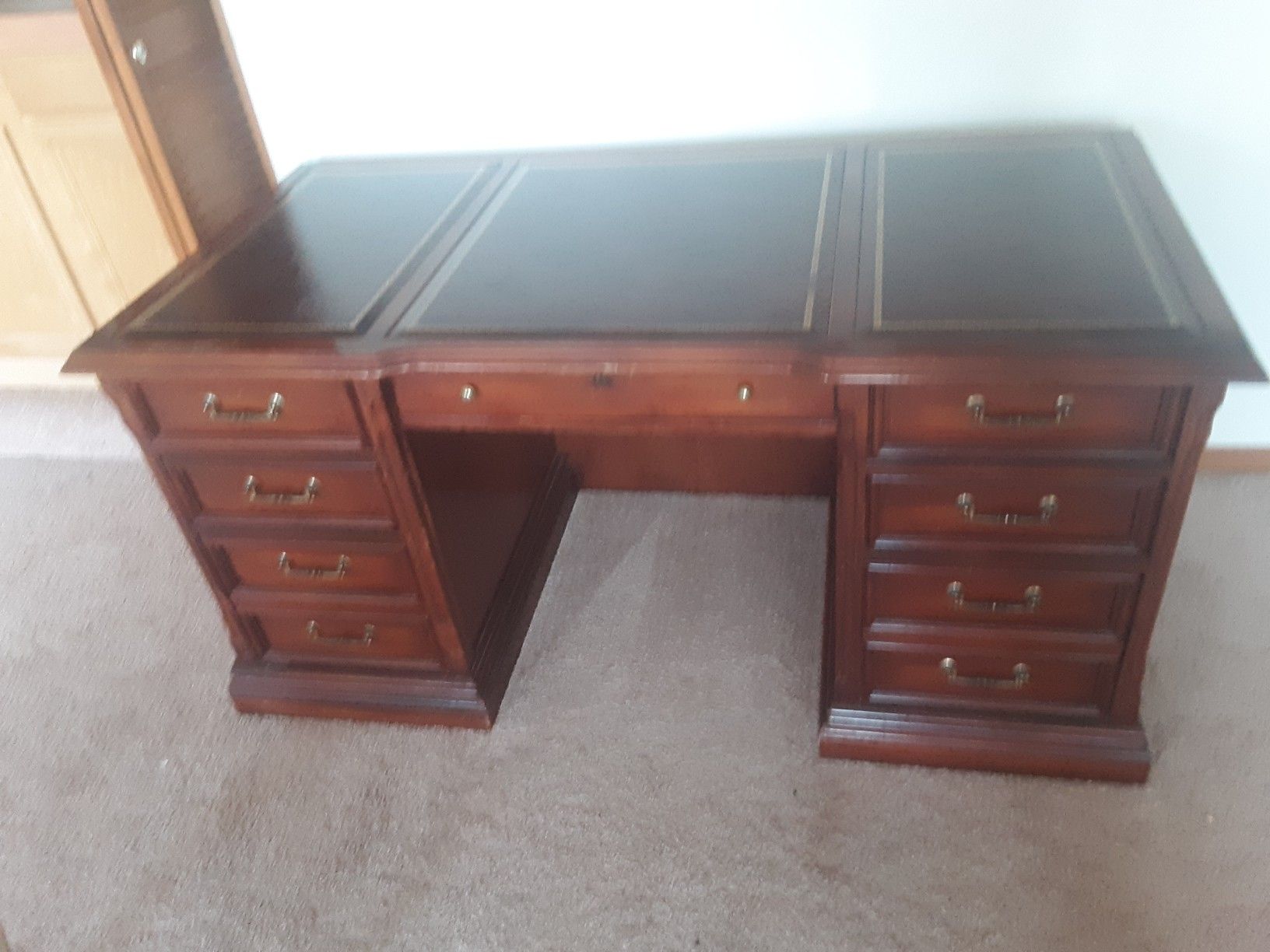 solid wood desks for Sale in Oro Valley, AZ OfferUp