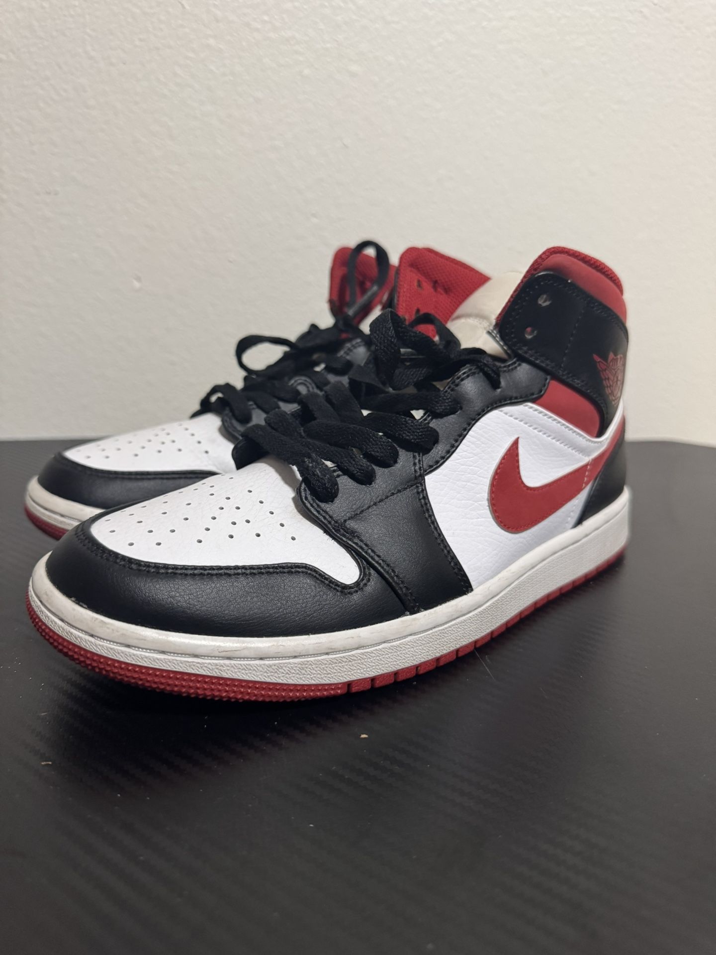 Jordan 1 Mid