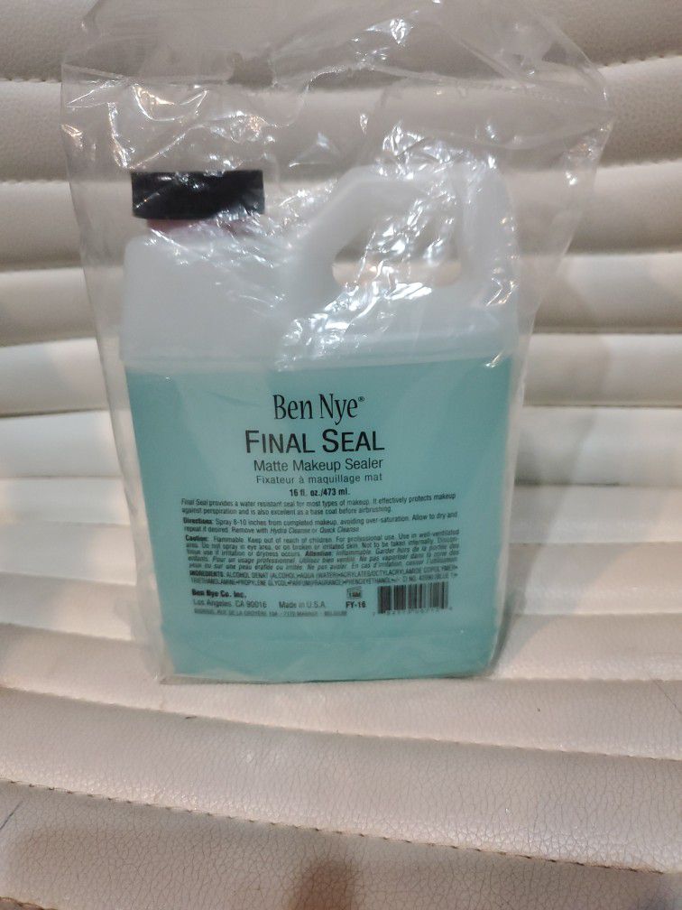 Ben Nye Final Seal Matte Makeup Setting Spray