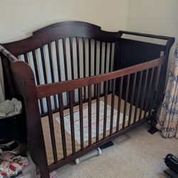 Convertible Crib 