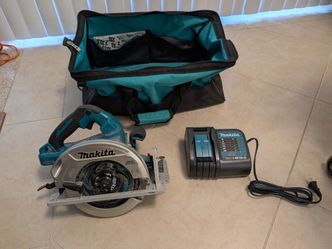 Makita XSH06Z 36V (18Vx2) Brushless 7-1/4" Circular Saw + Charger + Bag — No Batteries