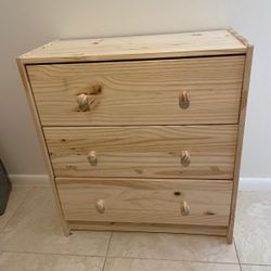 Chess Dresser 