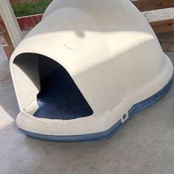 Large Dogloo House 