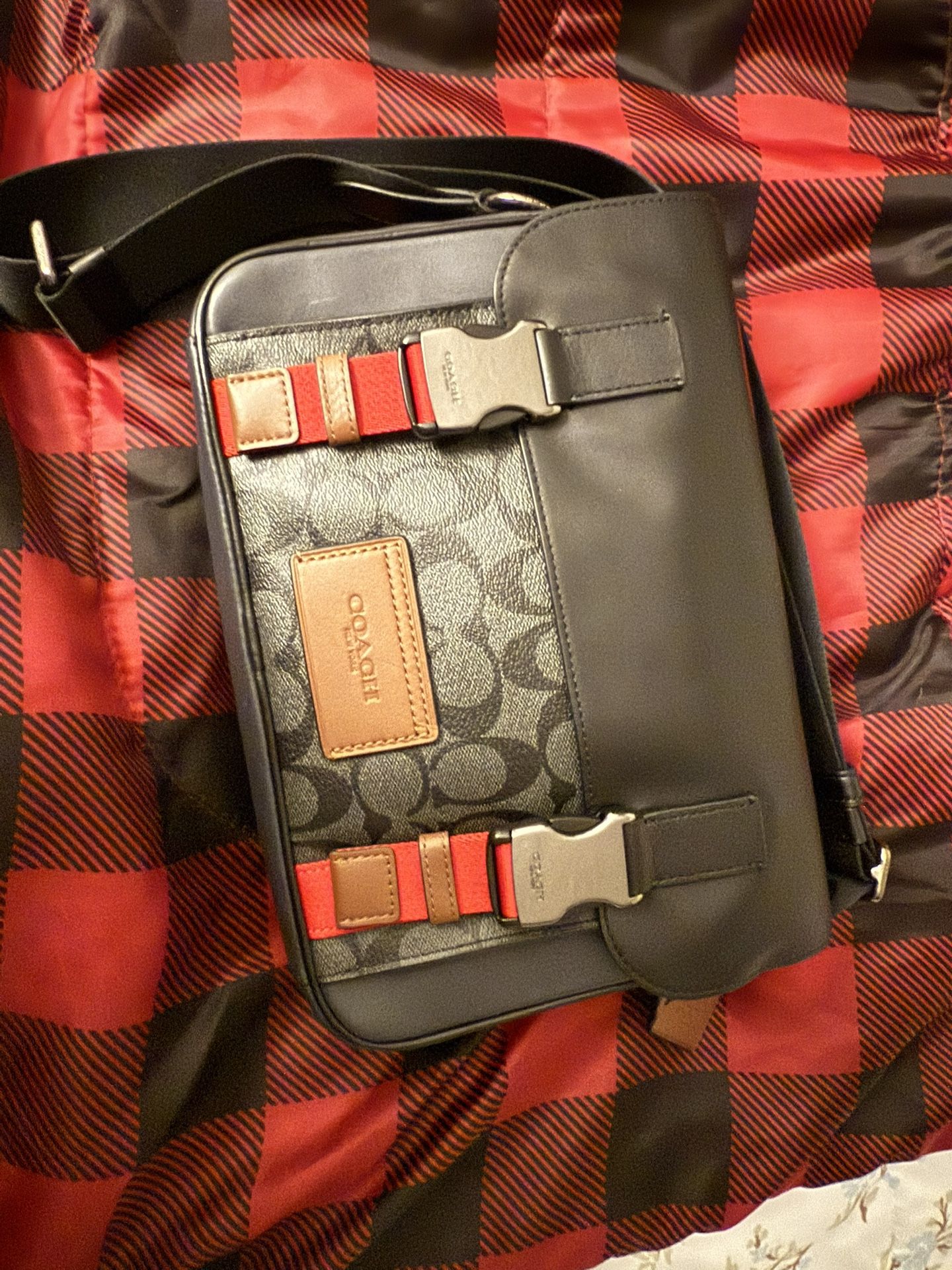 Pre-LOVED COACH Messenger BAG