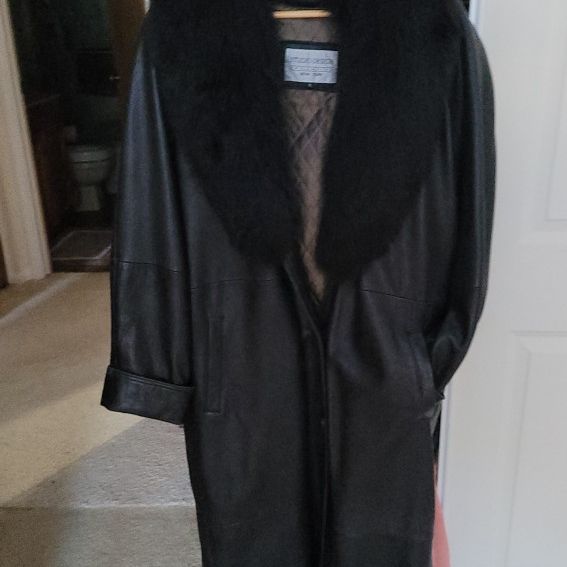 Full Length Black Leather Coat With Fox Collar  Size XL