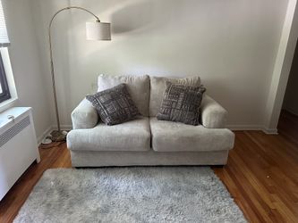 Soletren Loveseat | Ashley