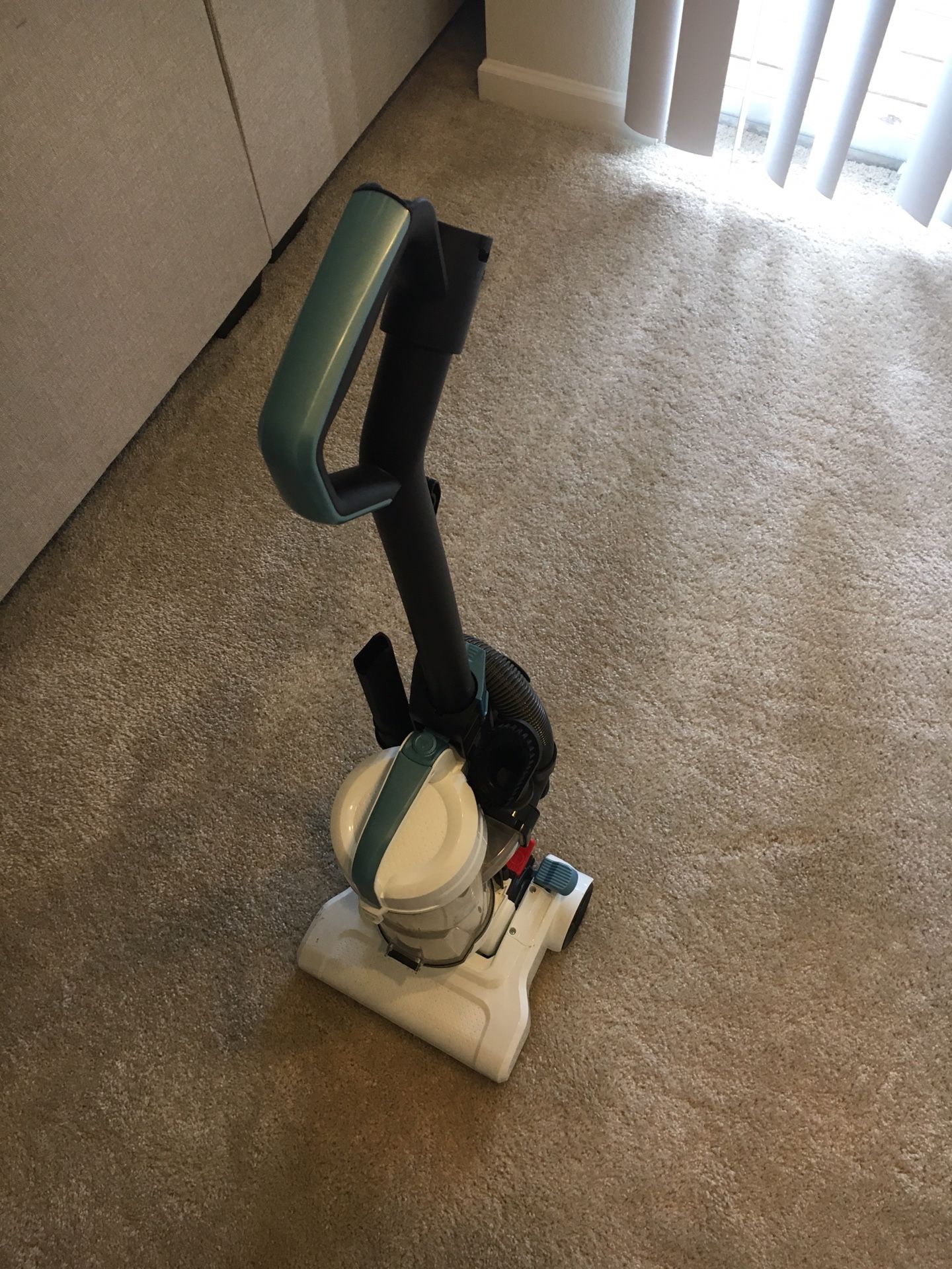 Vacuum (black and decker)