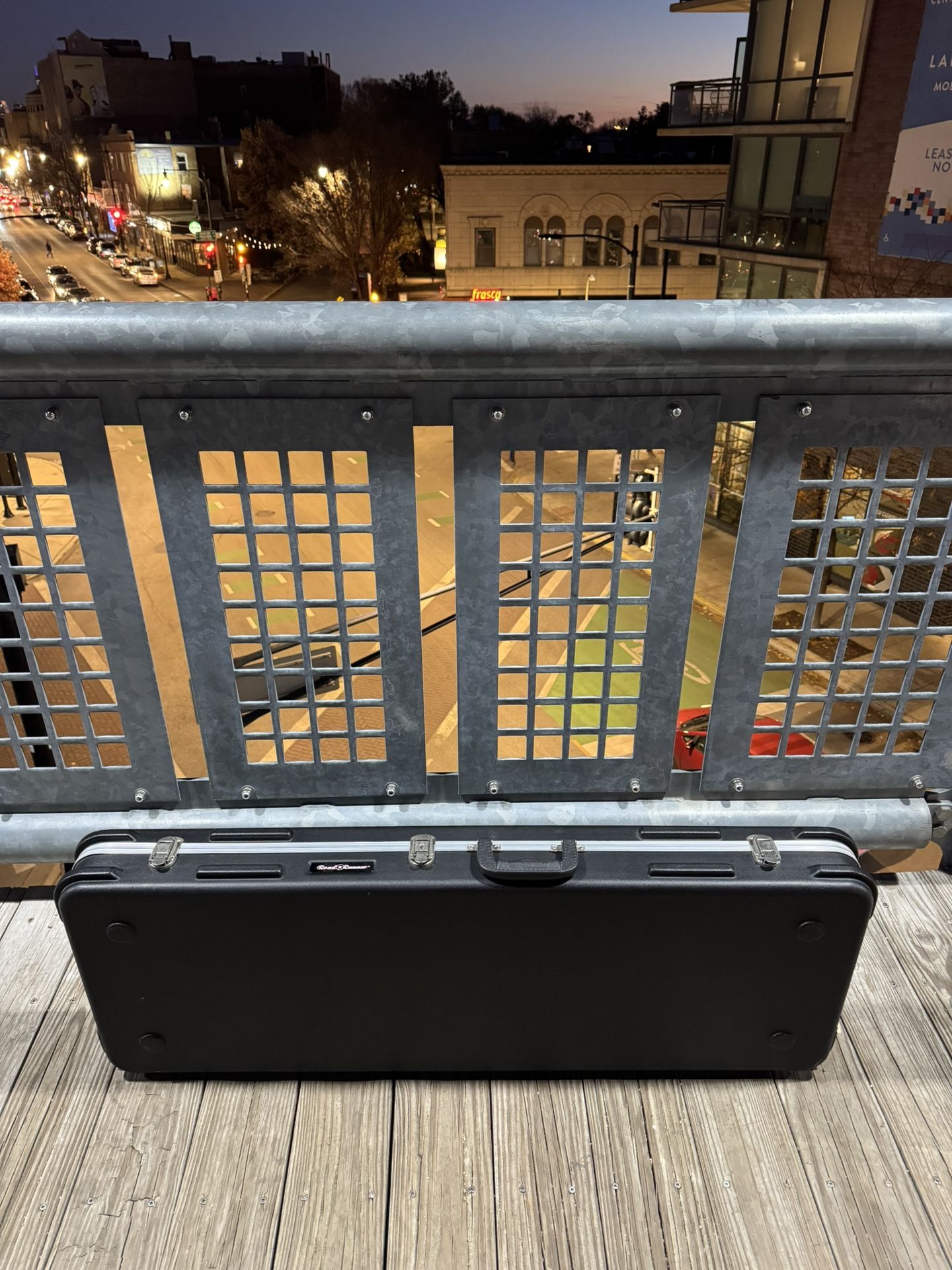 Road Runner guitar case