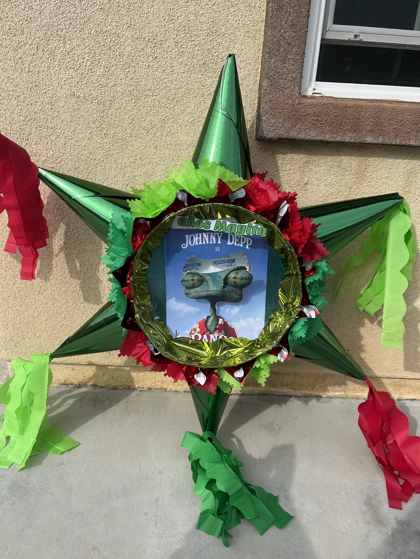 Rango 3D Star Pinata