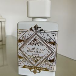 Lattafa Oud for Honor And Glory (TikTok viral Perfume)