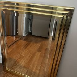 Wall mirror in great condition