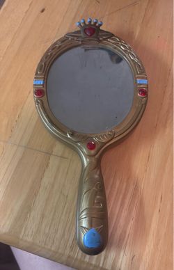 Vintage Snow White Mirror