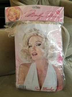 Monroe wig