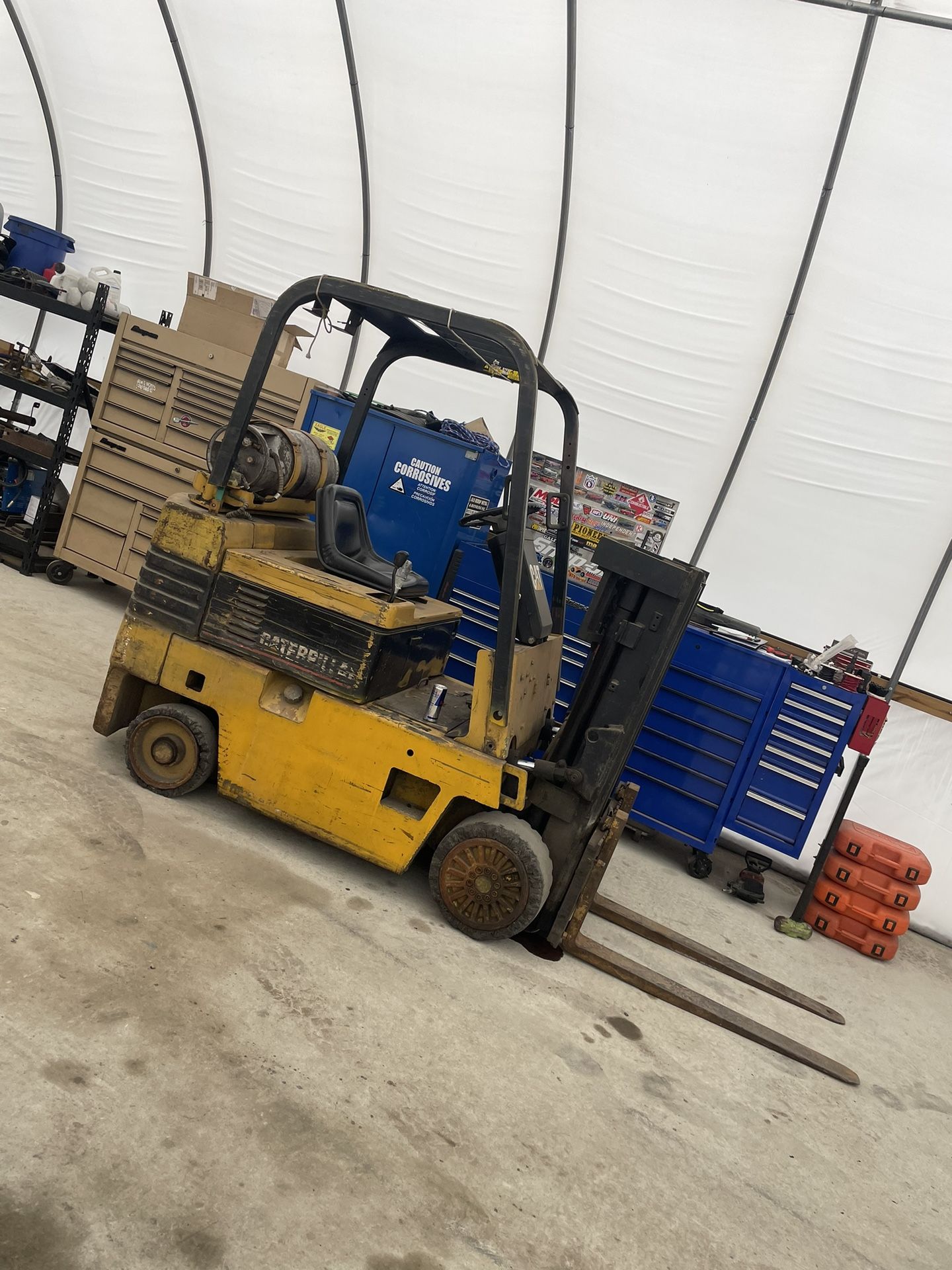 1993 Caterpillar T50E 5000 LB Forklift